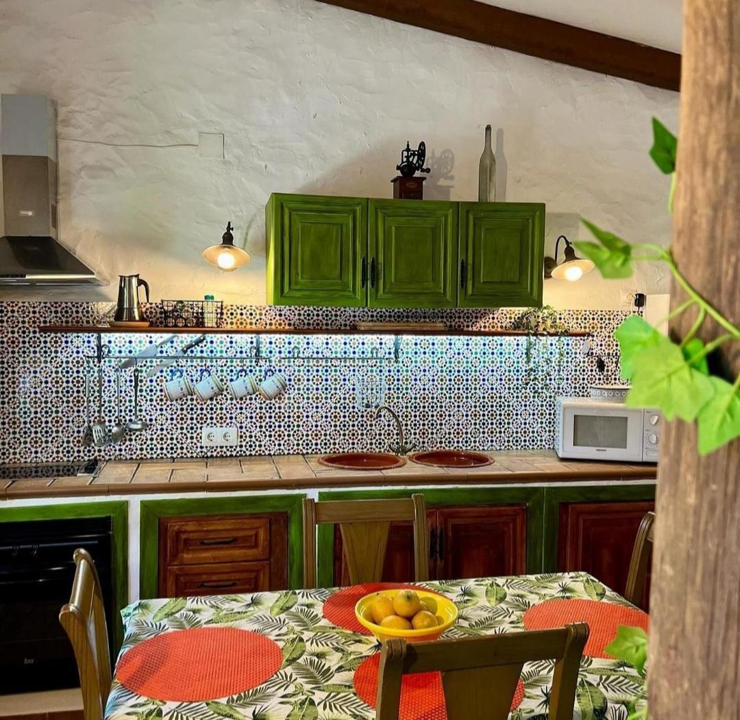 Casa Rural El Nino Santamaria , Con Piscina Y Wifi 베예데라프론테라 외부 사진